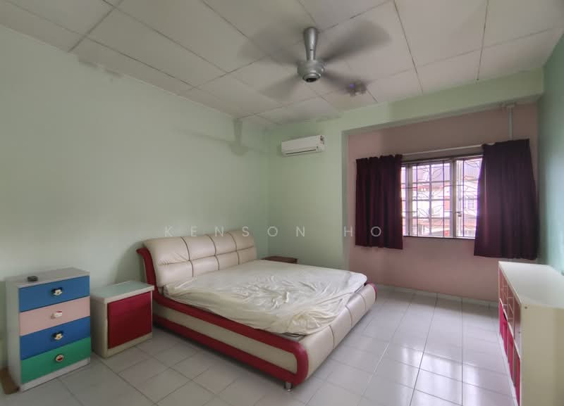 2-storey Terraced House for Sale in Bandar Sungai Long (Selangor) - Kenson Ho - Bedroom - PropertyGuru.com.my