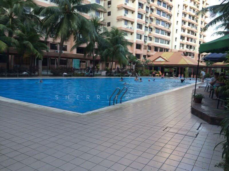 Kondominium untuk Dijual di Bayu Tasik 1 - Sherrier Sia - Pool - PropertyGuru.com.my