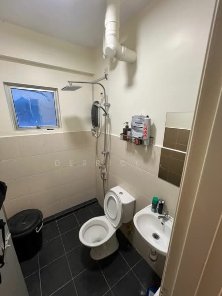 Apartment for Rent at Pangsapuri Suria 1 Batu Kawan - Derrick . - Bathroom - PropertyGuru.com.my