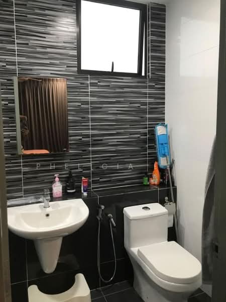 Servis Apartment untuk Dijual di Citywoods - Phelicia Lee - Bathroom - PropertyGuru.com.my