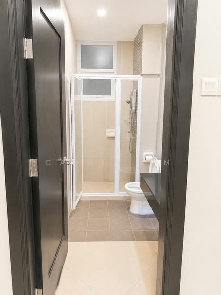 Kondominium untuk Disewa di Fettes Residence - Cayden Lim - Bathroom - PropertyGuru.com.my