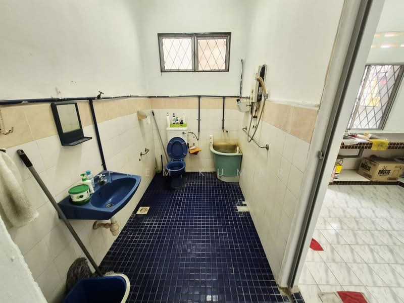 Rumah Teres 2 Tingkat untuk Dijual di Bangsar (Kuala Lumpur) - Prem Kumar - Bathroom - PropertyGuru.com.my