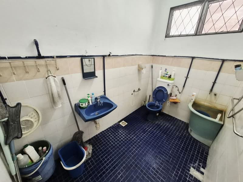 Rumah Teres 2 Tingkat untuk Dijual di Bangsar (Kuala Lumpur) - Prem Kumar - Bathroom - PropertyGuru.com.my