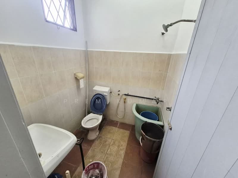 Rumah Teres 2 Tingkat untuk Dijual di Bangsar (Kuala Lumpur) - Prem Kumar - Bathroom - PropertyGuru.com.my
