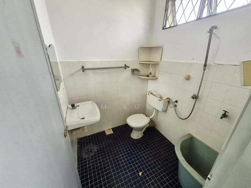 Rumah Teres 2 Tingkat untuk Dijual di Bangsar (Kuala Lumpur) - Prem Kumar - Bathroom - PropertyGuru.com.my
