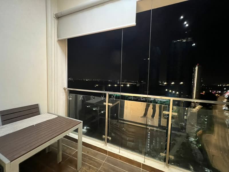 Kondominium untuk Dijual di Amberside @ Country Garden Danga Bay - Caryn Ter - Balcony - PropertyGuru.com.my