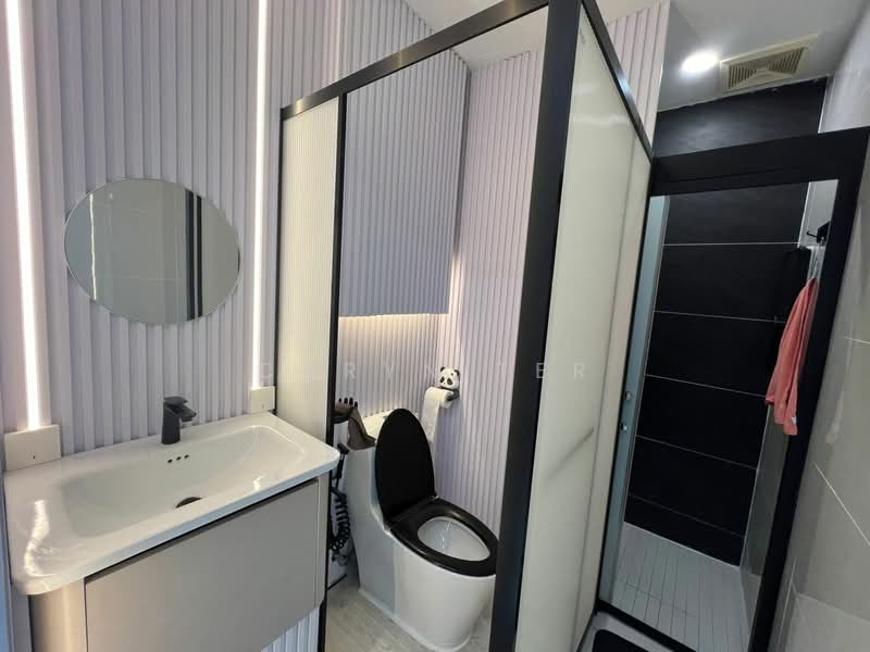 Kondominium untuk Dijual di Amberside @ Country Garden Danga Bay - Caryn Ter - Bathroom - PropertyGuru.com.my