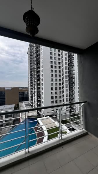 Kondominium untuk Dijual di Elit Heights @ Bayan City - Ben Hew - Balcony - PropertyGuru.com.my