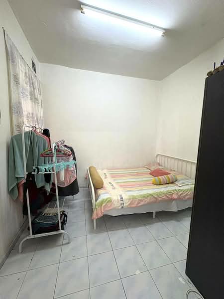 Rumah Teres 1.5 Tingkat untuk Dijual di Taman Pulai Indah (Johor Bahru) - Keith Shum - Bedroom - PropertyGuru.com.my
