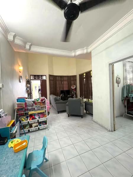 Rumah Teres 1.5 Tingkat untuk Dijual di Taman Pulai Indah (Johor Bahru) - Keith Shum - Living Room - PropertyGuru.com.my