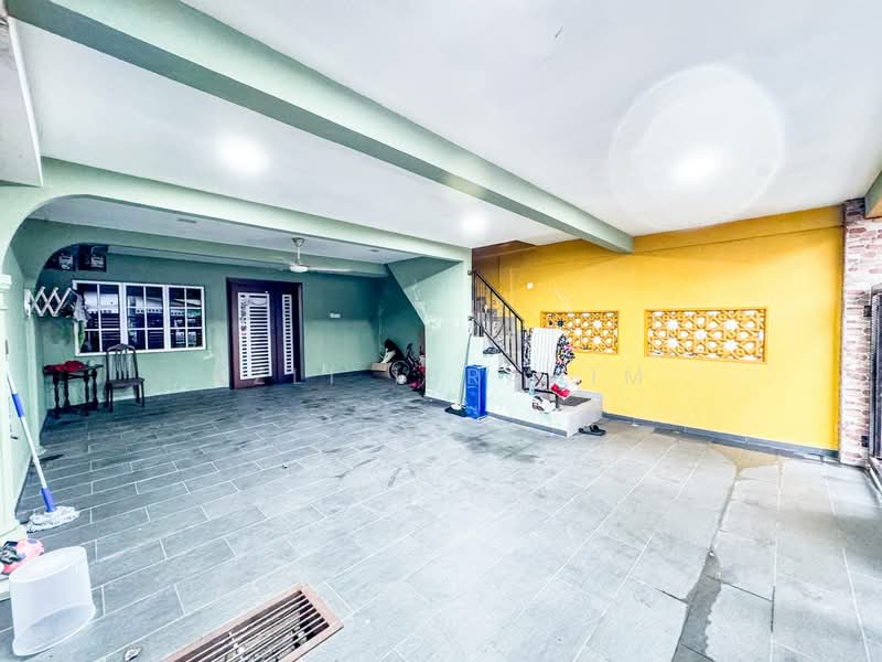 2-storey Terraced House for Sale in PJS 2, Taman Sri Medan (Petaling Jaya) - Azli Ibrahim - Entrance - PropertyGuru.com.my
