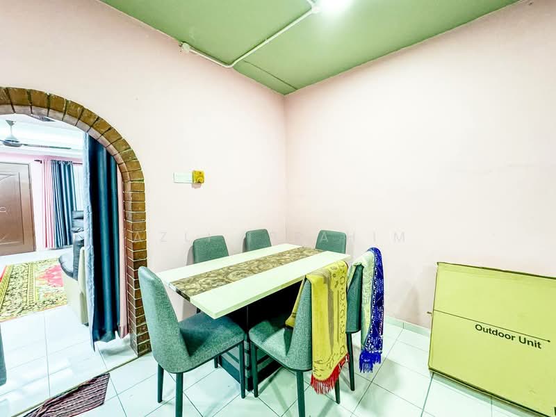 2-storey Terraced House for Sale in PJS 2, Taman Sri Medan (Petaling Jaya) - Azli Ibrahim - Dining Room - PropertyGuru.com.my