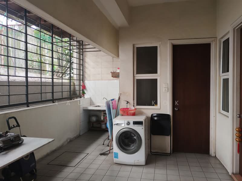 Rumah Berkembar untuk Dijual di Damansara Heights (Kuala Lumpur) - Lau Yoke Kok - Back interior - PropertyGuru.com.my