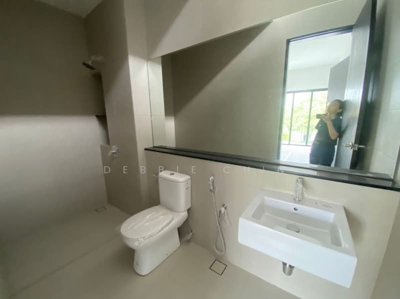 Rumah Teres untuk Dijual di Masai (Johor) - Debbie Chin - Bathroom - PropertyGuru.com.my