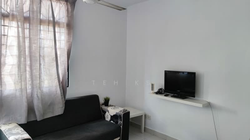 Pangsapuri untuk Disewa di Mutiara Perdana (Mutiara Court) - Teh KS - Living Room - PropertyGuru.com.my