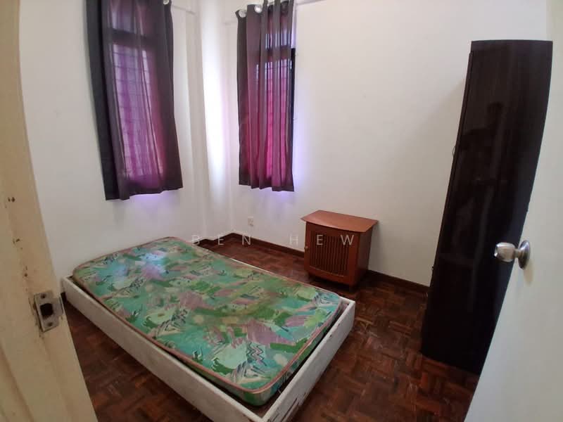Condominium for Sale at Azuria Condominium - Ben Hew - Bedroom - PropertyGuru.com.my