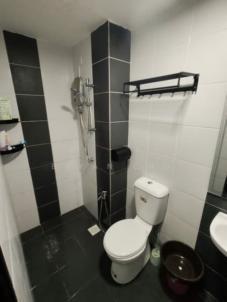 Condominium for Sale at Residensi Aman - Bryan Cho - Bathroom - PropertyGuru.com.my