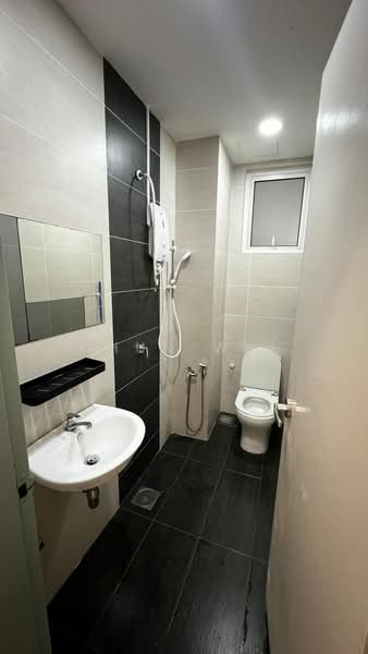 Servis Apartment untuk Disewa di Pinnacle Sri Petaling - Chun Wei - Bathroom - PropertyGuru.com.my