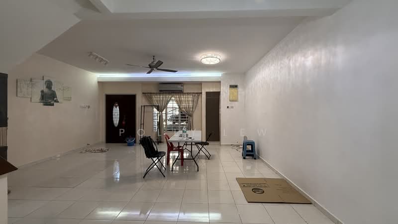 Rumah Teres 2 Tingkat untuk Dijual di Taman Suria (Bandar Sungai Long) - Polly Lew - Living Room - PropertyGuru.com.my