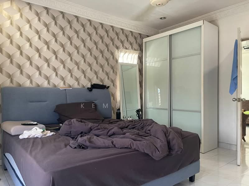 Semi-Detached House for Sale in Bandar Country Homes (Rawang) - Kemp Lee - Bedroom - PropertyGuru.com.my