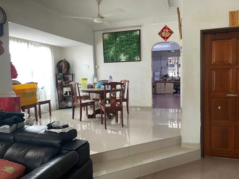 Semi-Detached House for Sale in Bandar Country Homes (Rawang) - Kemp Lee - Living Room - PropertyGuru.com.my