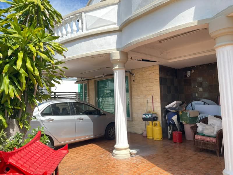 Semi-Detached House for Sale in Bandar Country Homes (Rawang) - Kemp Lee - Exterior - PropertyGuru.com.my