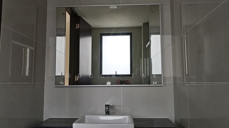 Condominium for Sale at Bay Laurel @ Country Garden Danga Bay - Gucca Tay - Bathroom - PropertyGuru.com.my