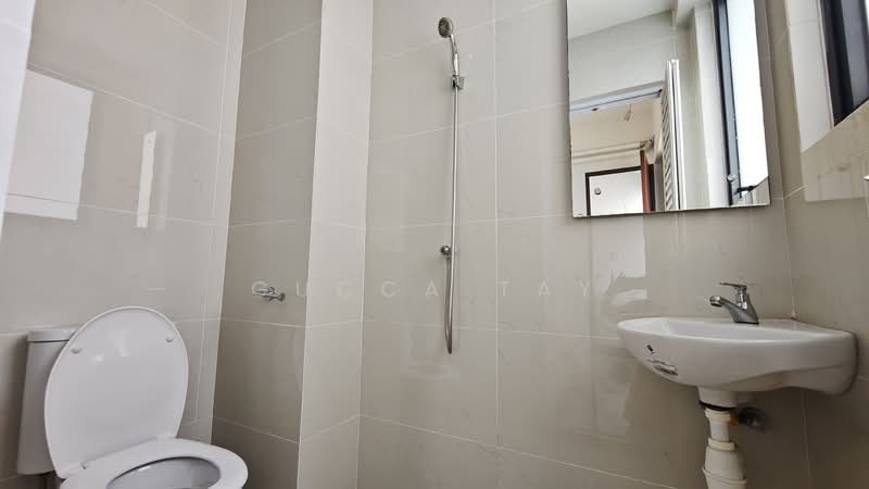 Condominium for Sale at Kings Bay @ Country Garden Danga Bay - Gucca Tay - Bathroom - PropertyGuru.com.my