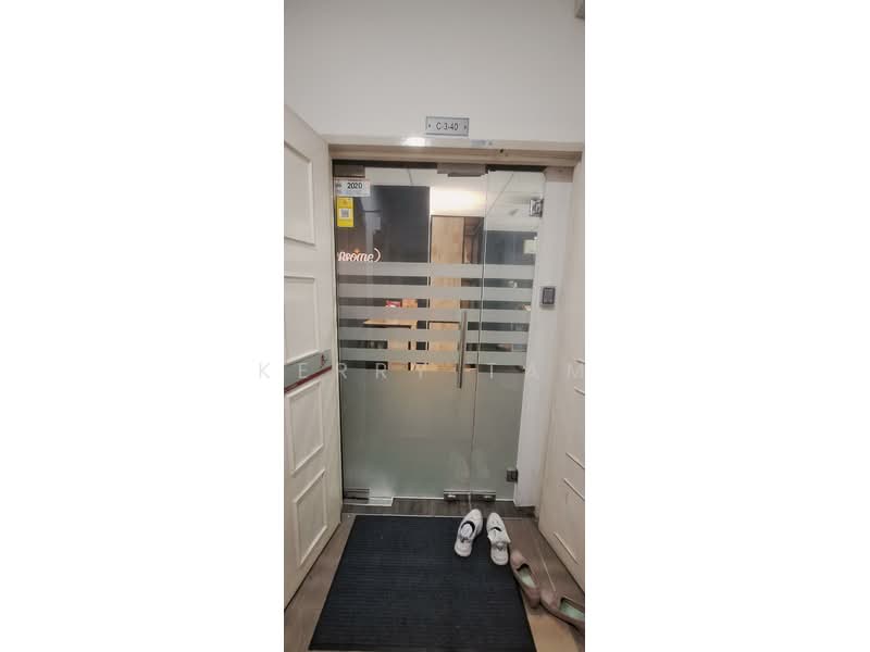 Kedai / Pejabat untuk Disewa di Kampung Sungai Kayu Ara (Petaling Jaya) - Kerry Tam - Entrance - PropertyGuru.com.my