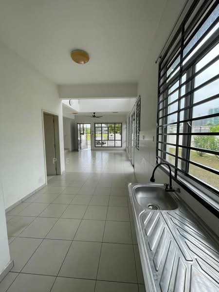 Rumah Teres 2 Tingkat untuk Disewa di Setia Ecohill (Semenyih) - Peter Tan - Kitchen - PropertyGuru.com.my