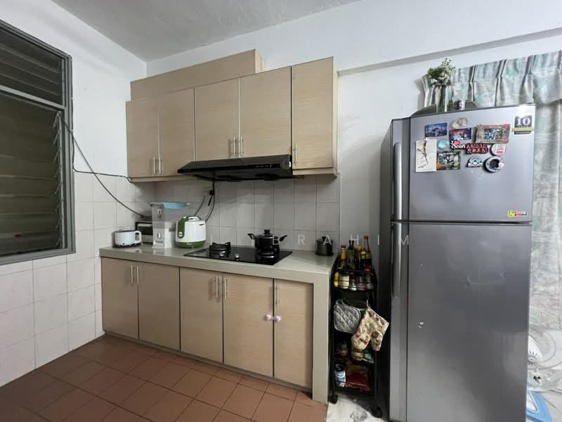 Kondominium untuk Dijual di Bukit Pandan Kondominium 2 - Azli Ibrahim - Kitchen - PropertyGuru.com.my