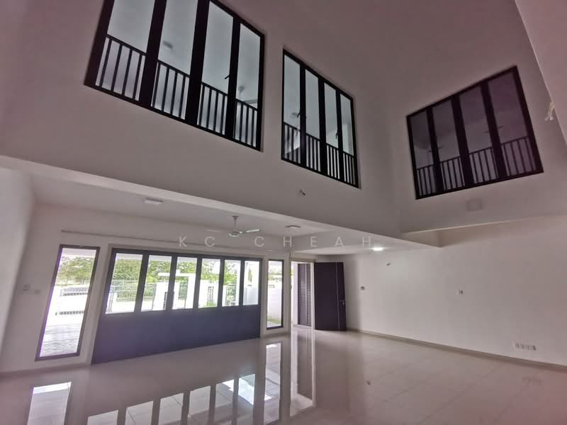 Rumah Teres 2 Tingkat untuk Dijual di U16, Elmina Gardens (Shah Alam) - KC Cheah - Living Room - PropertyGuru.com.my