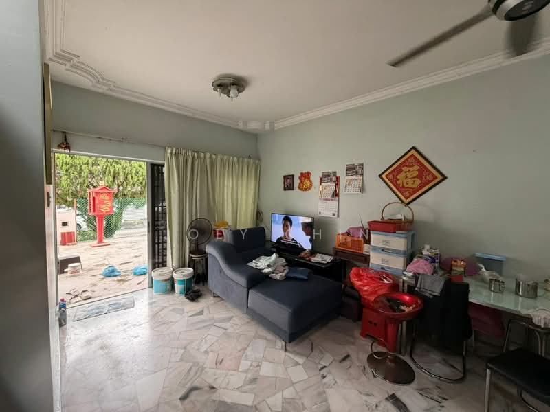 2-storey Terraced House for Sale in Johor Bahru (Johor) - Joey Chin - Living Room - PropertyGuru.com.my