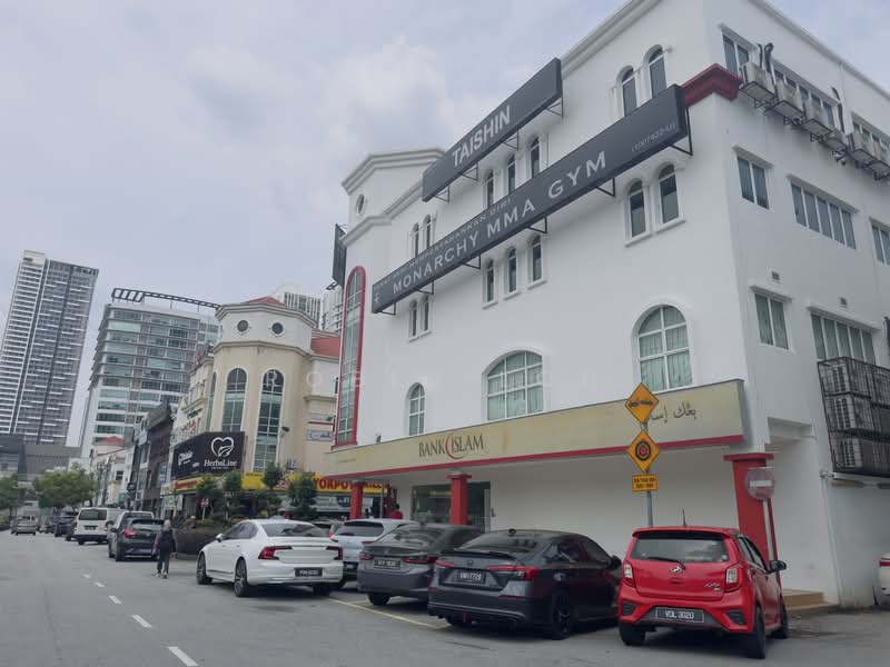 Kedai / Pejabat untuk Dijual di Kota Damansara (Selangor) - Robin Loh - PropertyGuru.com.my