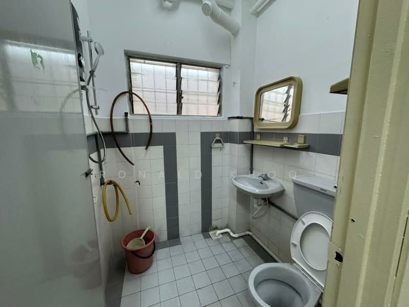 2-storey Terraced House for Sale in Sunway (Selangor) - Ronald Khoo - Bathroom - PropertyGuru.com.my