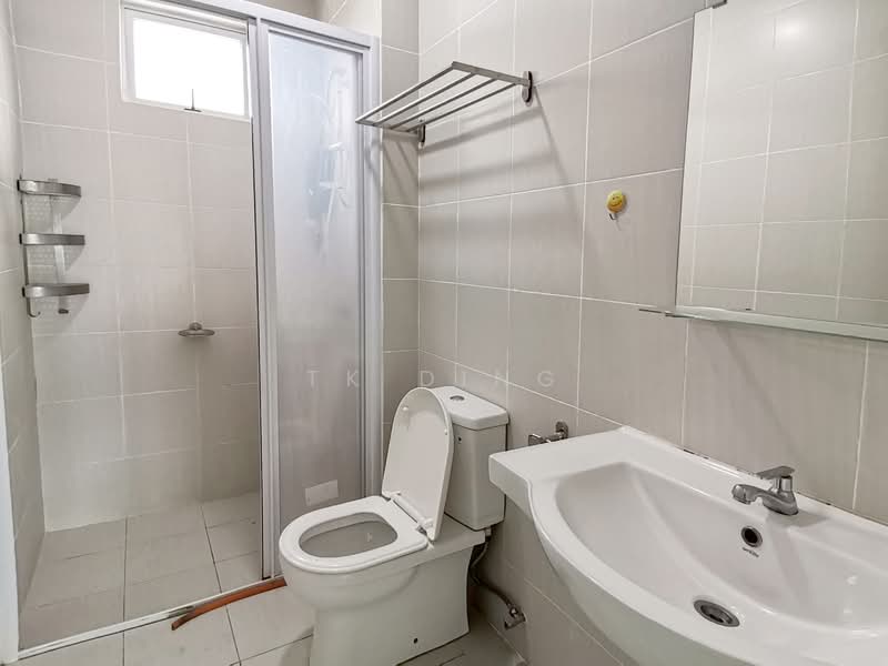 Service Residence for Rent at Meridin Bayvue Serviced Apartment - TK Ding - Bathroom - PropertyGuru.com.my