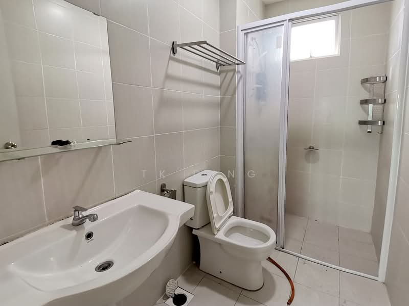 Service Residence for Rent at Meridin Bayvue Serviced Apartment - TK Ding - Bathroom - PropertyGuru.com.my