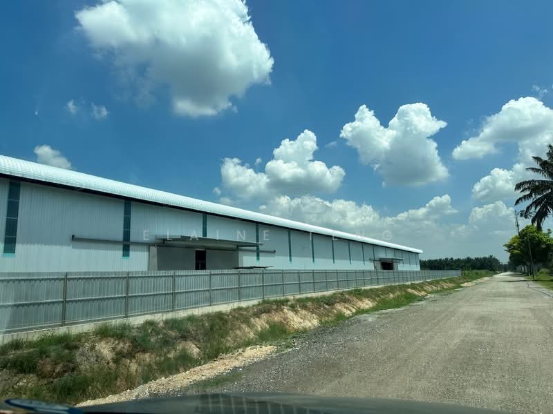 Detached Factory for Rent in Kampung Teluk Mengkuang (Telok Panglima Garang) - Elaine Teng - Exterior - PropertyGuru.com.my