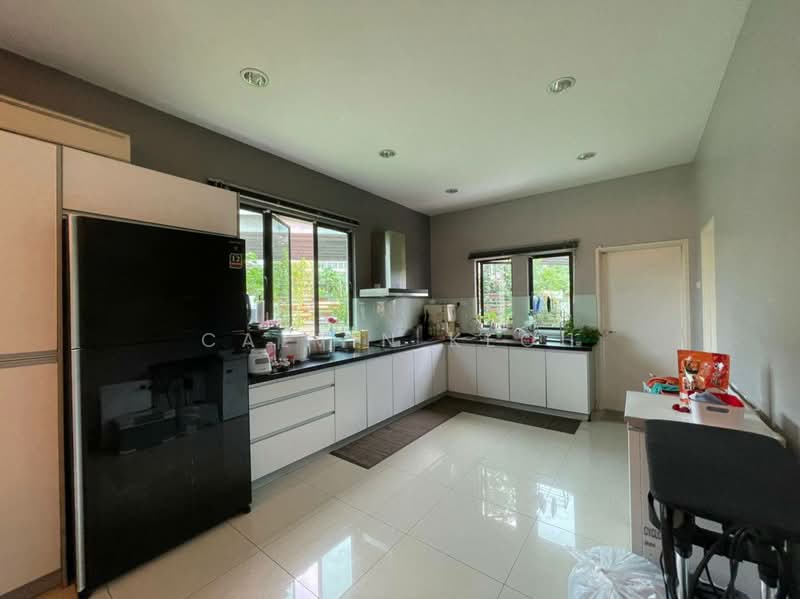 Rumah Teres 2 Tingkat untuk Dijual di Southbay (Batu Maung) - Calvin Keoh - Kitchen - PropertyGuru.com.my