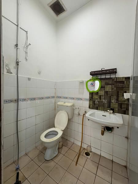 1-storey Terraced House for Sale in Kulai (Johor) - Han Yong Ang - Bathroom - PropertyGuru.com.my