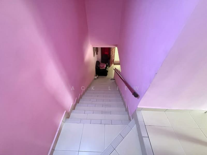 2-storey Terraced House for Sale in Taman Suria Selayang (Selayang) - Jack Liew - Corridor - PropertyGuru.com.my