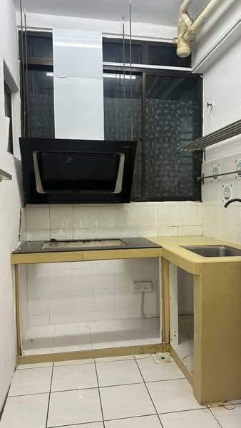Kondominium untuk Disewa di Vista Millennium Condominium - Julisyazwani @ Wani - Kitchen - PropertyGuru.com.my