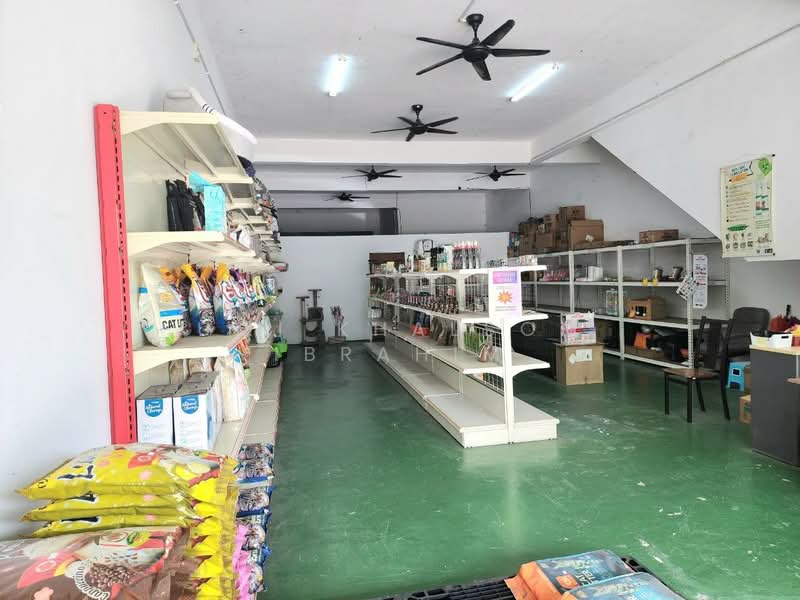 Shop for Sale in Bandar Tasik Kesuma (Beranang) - Umi Khalsom Ibrahim - PropertyGuru.com.my