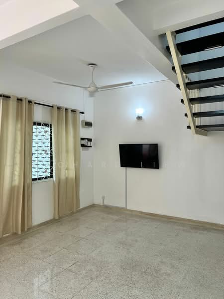 Rumah Teres 2 Tingkat untuk Disewa di Sea Park (Petaling Jaya) - Richard Liew - Living Room - PropertyGuru.com.my