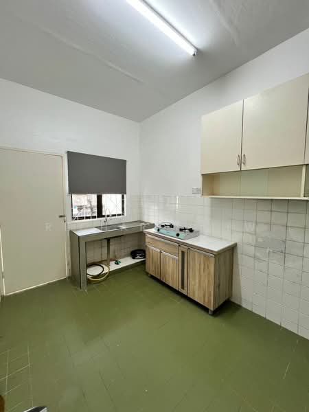 Rumah Teres 2 Tingkat untuk Disewa di Sea Park (Petaling Jaya) - Richard Liew - Kitchen - PropertyGuru.com.my
