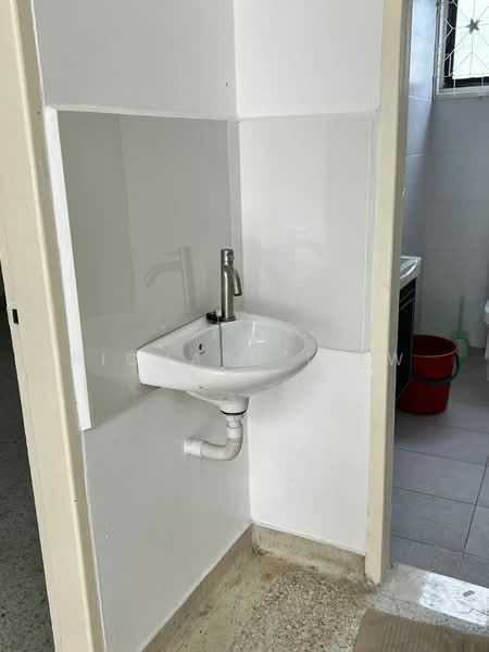 Rumah Teres 2 Tingkat untuk Disewa di Sea Park (Petaling Jaya) - Richard Liew - Bathroom - PropertyGuru.com.my