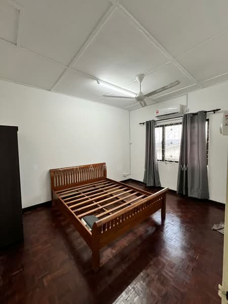 Rumah Teres 2 Tingkat untuk Disewa di Sea Park (Petaling Jaya) - Richard Liew - Bedroom - PropertyGuru.com.my