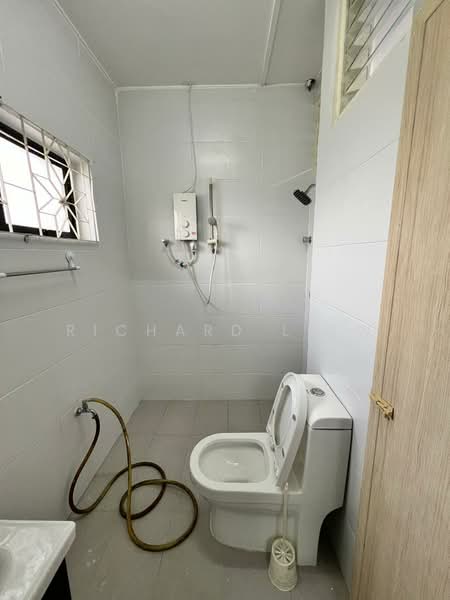 Rumah Teres 2 Tingkat untuk Disewa di Sea Park (Petaling Jaya) - Richard Liew - Bathroom - PropertyGuru.com.my