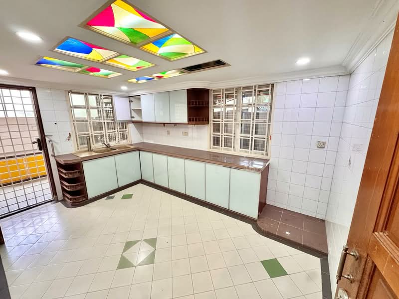 Semi-Detached House for Rent in Taman Pelangi (Johor Bahru) - Niko Lew - Kitchen - PropertyGuru.com.my