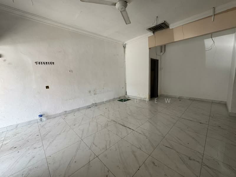 Shop for Rent in Johor Bahru (Johor) - Grace Chiew - Interior - PropertyGuru.com.my